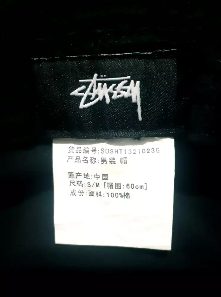 STUSSY Topi Likenew Original Supreme Tumi Bally Harley Fred Boss Gucci