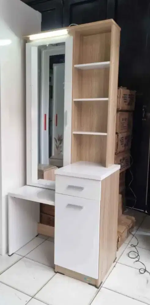 (Murah) Meja Rias Makeup Partikel - Baca Deskripsinya