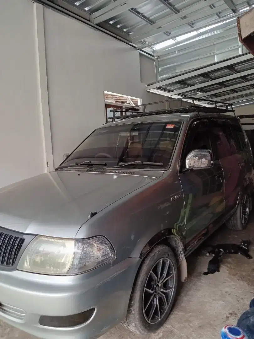 Toyota kijang kapsul 2004