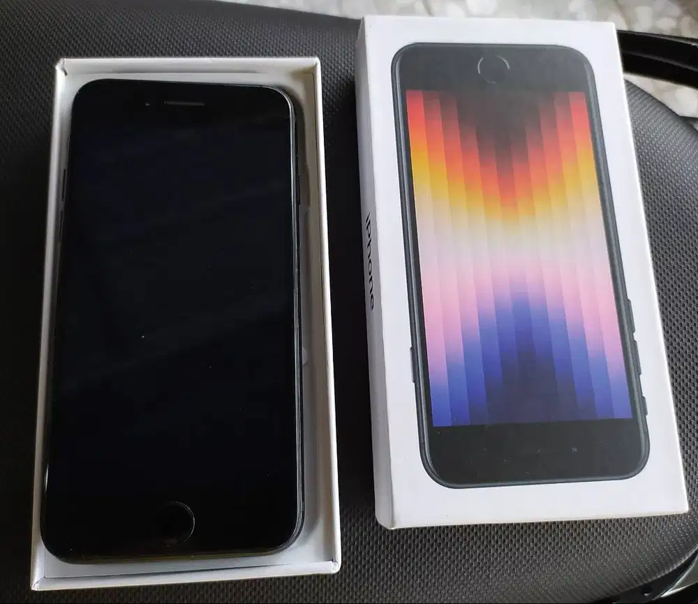(3RD GEN) iPhone SE 128GB 2022 (INTER BEACUKAI) (BEKAS)