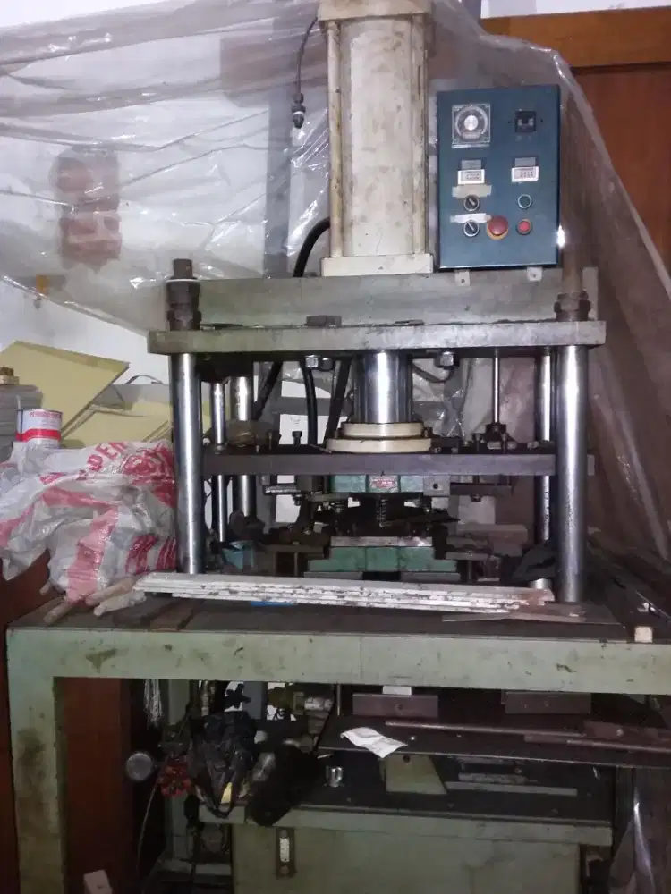 Mesin press hidrolik/mesin stamping hidrolik