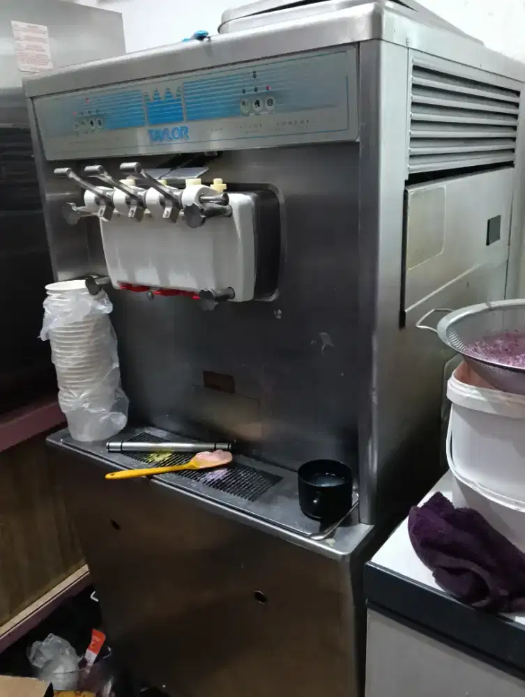 Taylor 754 mesin ice cream america