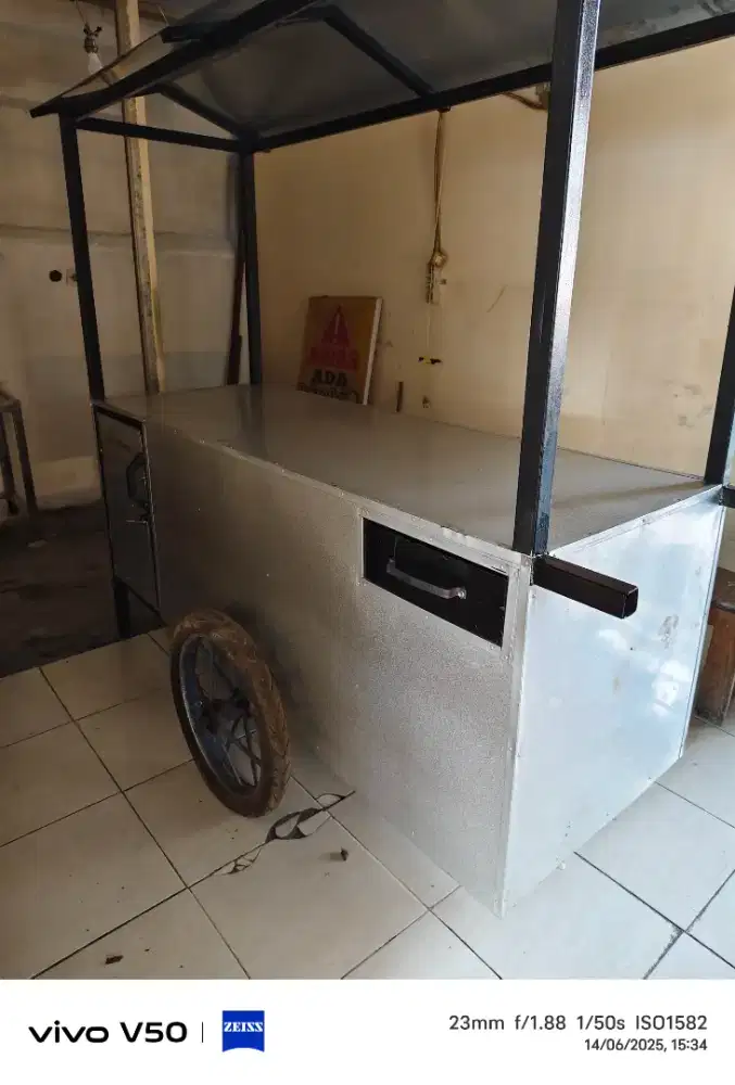 Counter for restaurant