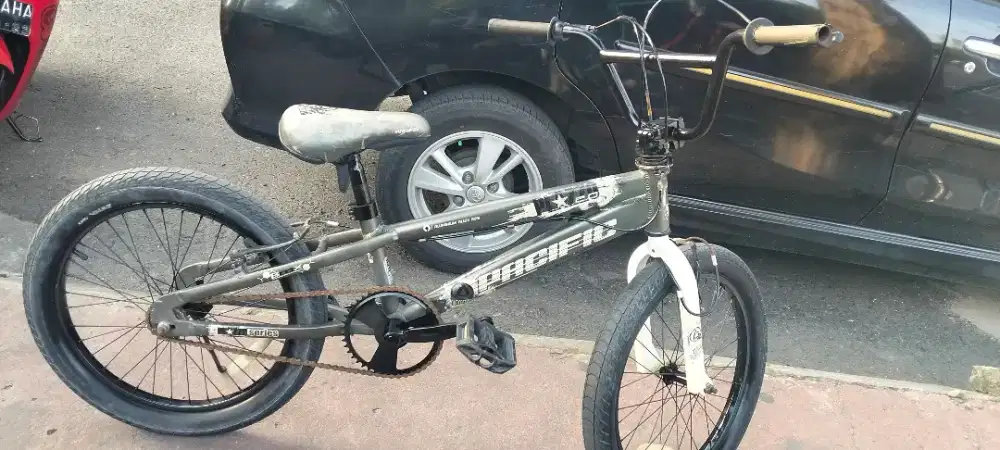 Dijual sepeda BMX merk PACIFIC batang Aloy