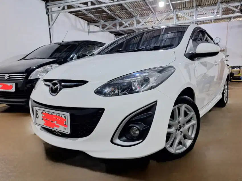 Dp 2 jt Mazda R a/t 2013 dibantu