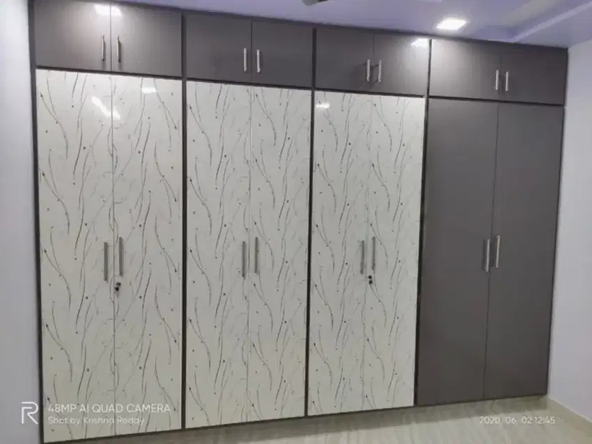 ALmari pakaian,wardrobe,desain kamar tidur, lemari pakaian full plafon