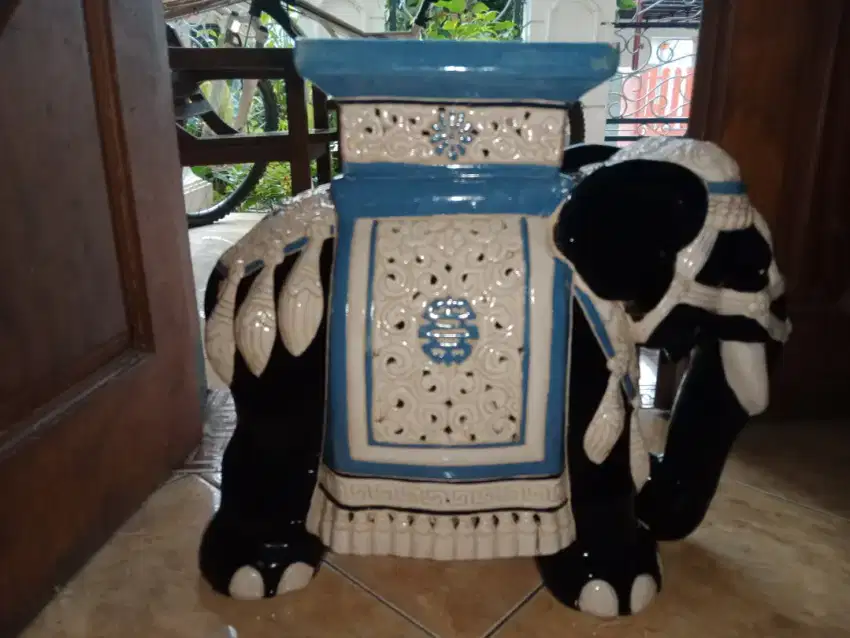 Dijual Bisa Nego Patung Gajah Keramik Besar Warna Biru Dongker