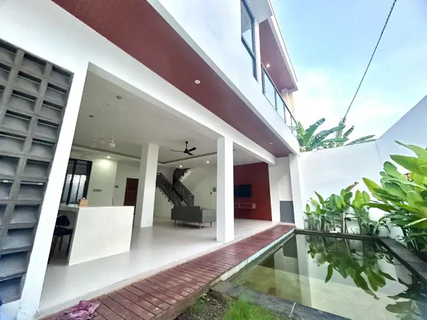Villa view sawah  2lt 225m2 full furniture tumbak bayuh dkt canggu