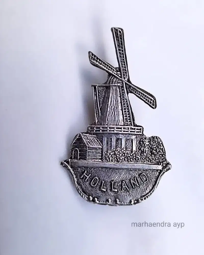 Bros holland pin eropa vintage jadul