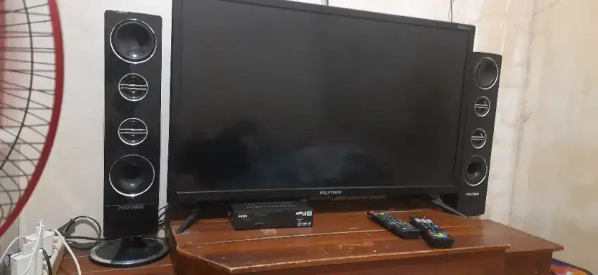 Tv Polytron 32sound baz 2+set top box +antena tempe tmbok + modem wifi