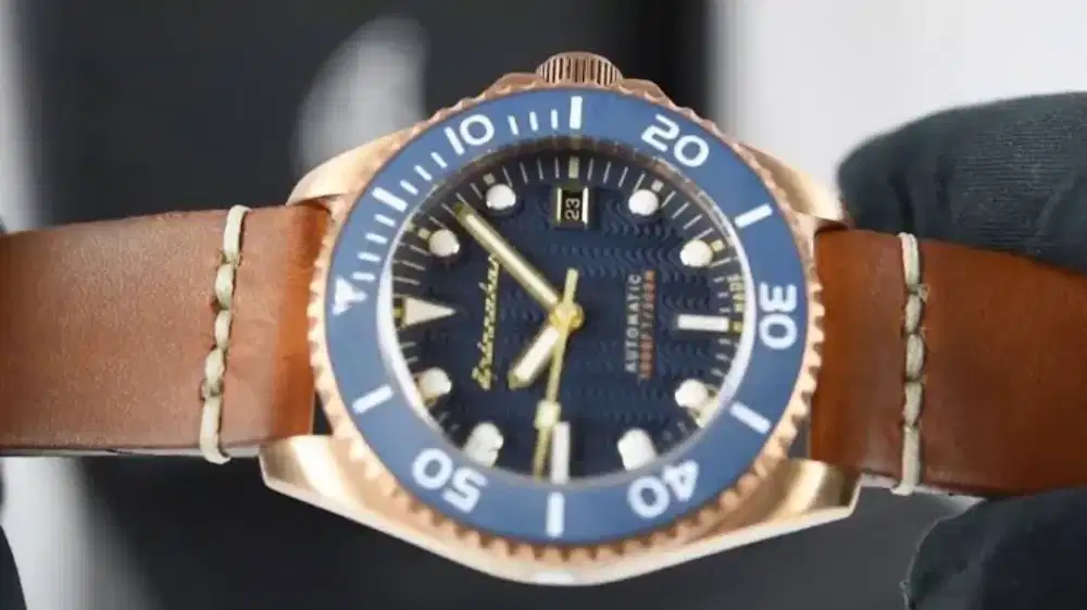 Jam spinnaker tesei bronze blue