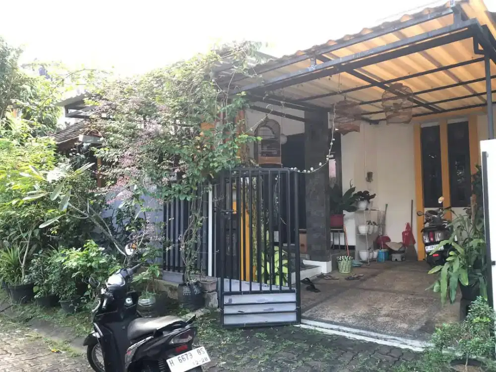 RUMAH FULL FURNISHED MEGA RESIDENCE BANYUMANIK