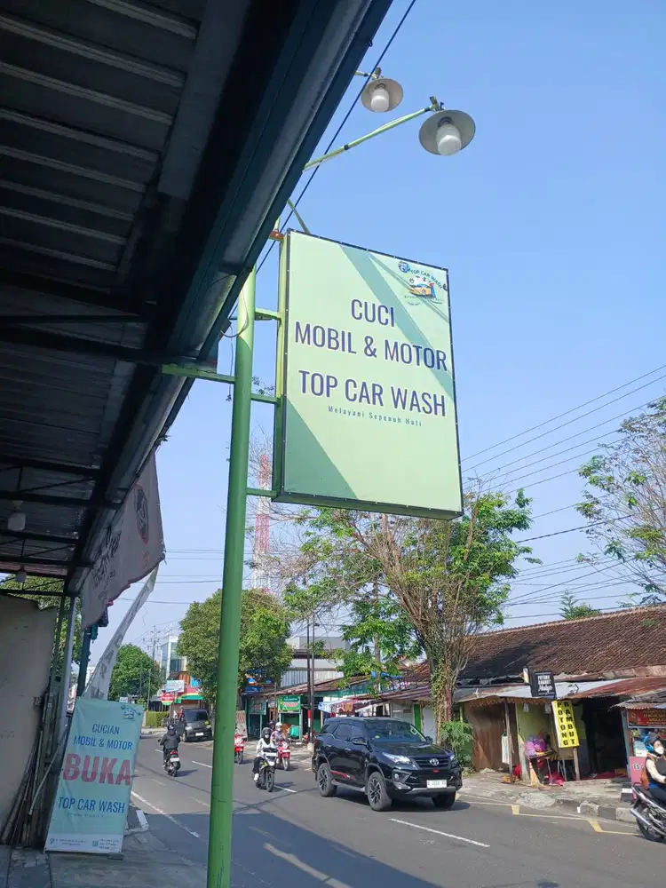 Admin dan Crew Car Wash TOP Car Wash