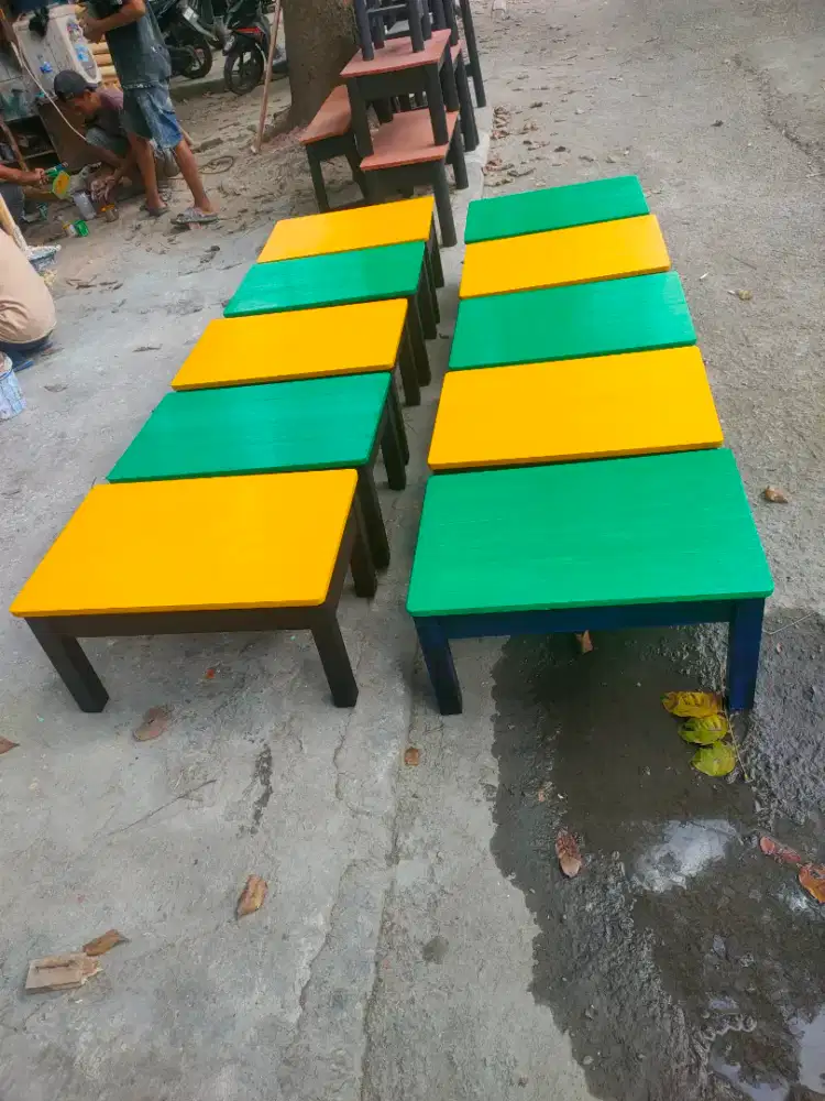 Meja sekolah TK paud