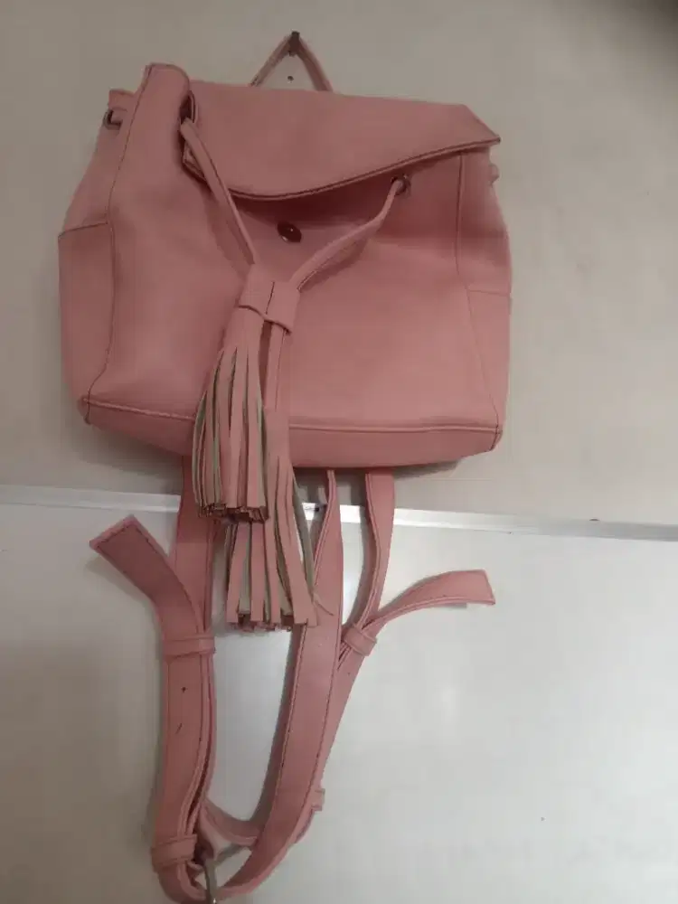 Tas gemblok untuk wanita