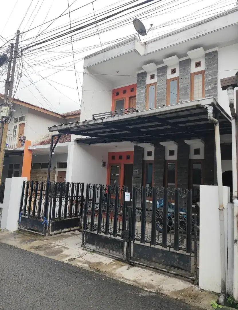 Rumah siap pakai ada 7 kamar bisa kantor di komplek Sukaluyu Cikutra