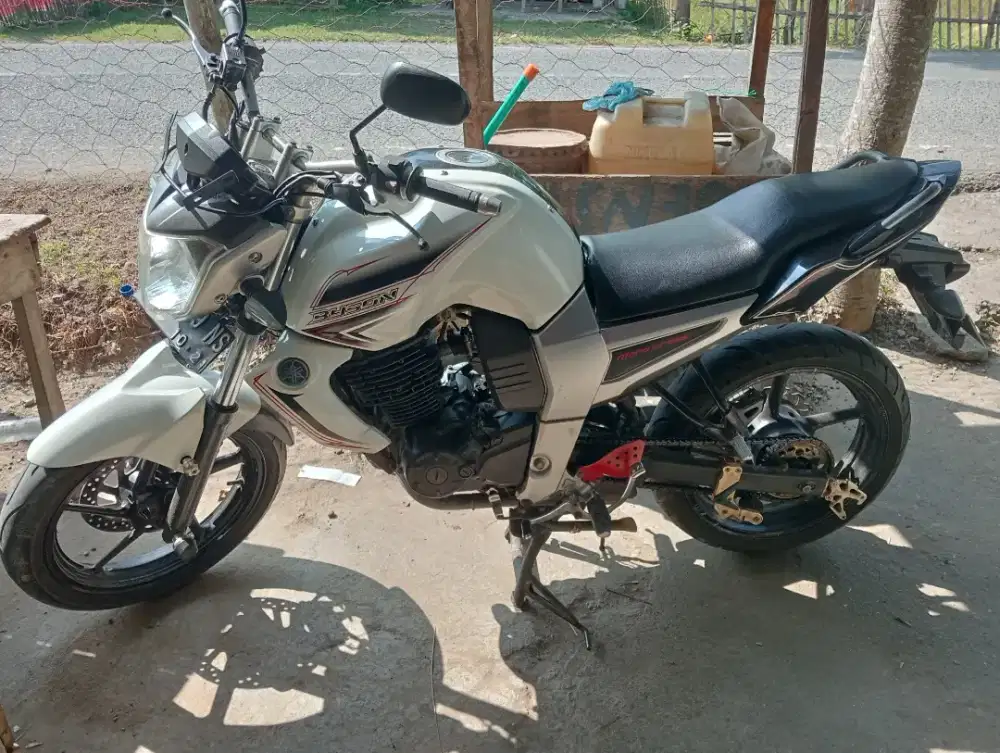 Dijual cepat  butuh uang Yamaha bison