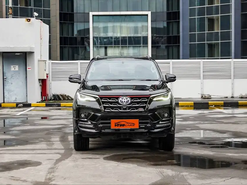 FORTUNER 2.4 TDR SPORTIVO AT TH 2021