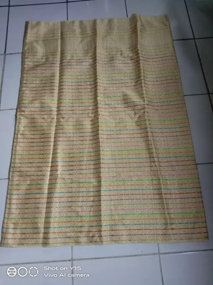 Dijual kain tenun warna krem