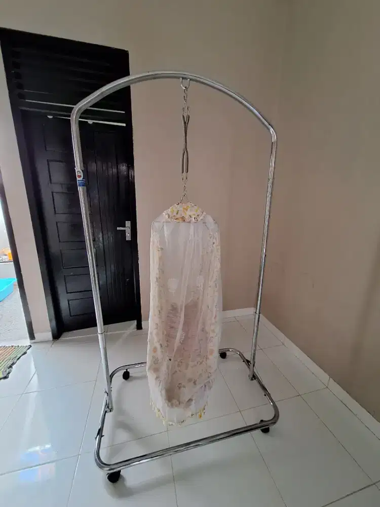 Ayunan bayi merek Orient, bisa bongkar pasang