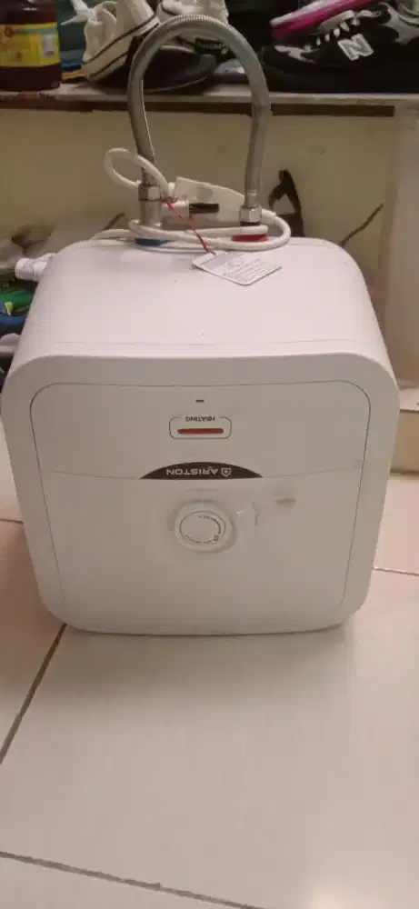 Di jual water heater/ pemanas air bekas