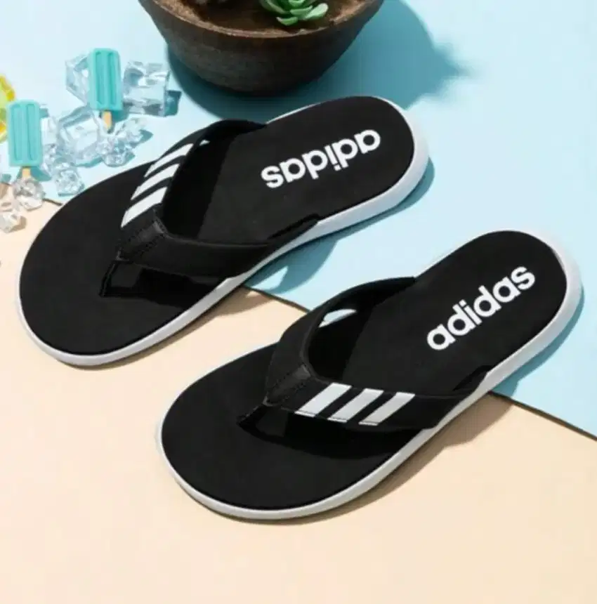 Sandal original adidas size 39 dijual karena kebesaran