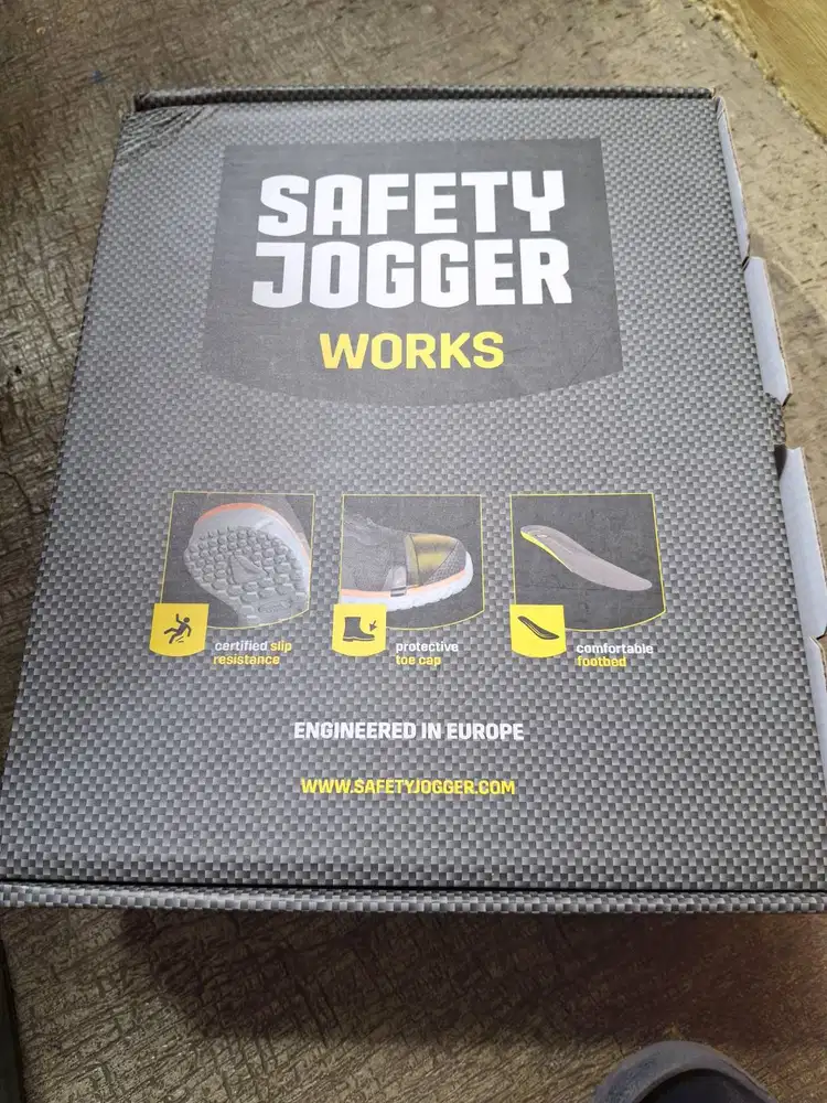 Sepatu safety jogger Modulo S3MT