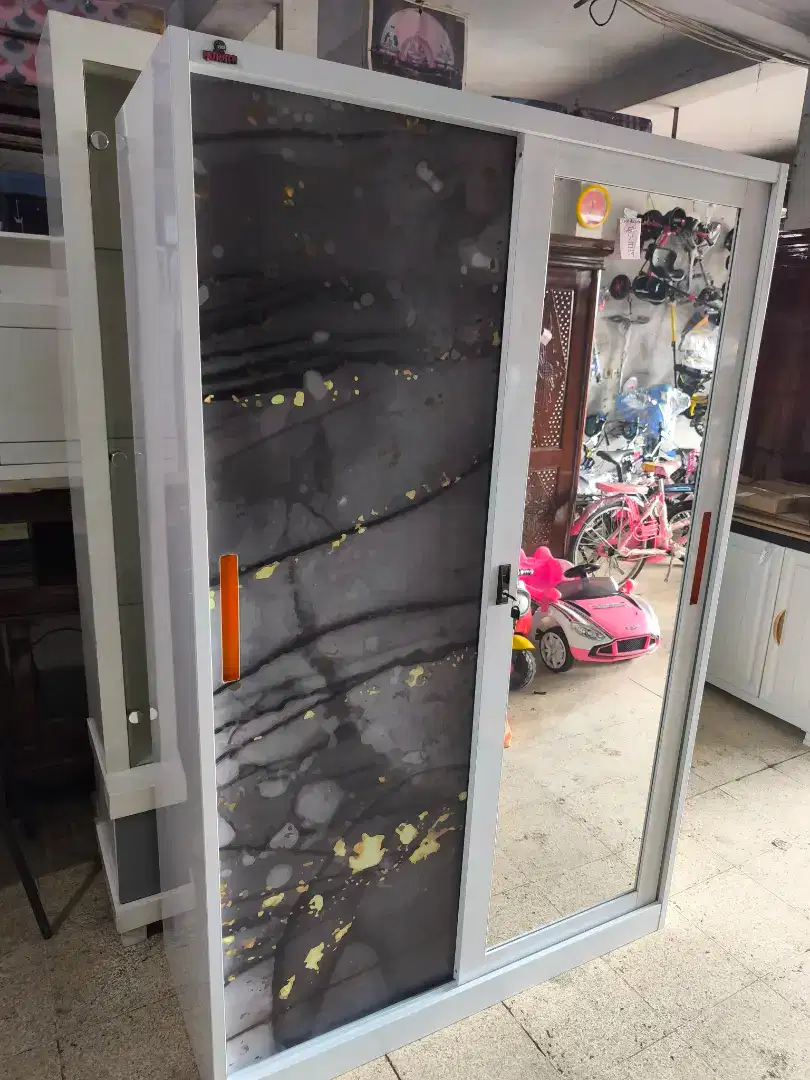 Lemari besi 2 pintu jumbo tahan rayap