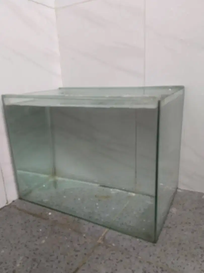 AQUARIUM KACA. AQUARIUM IKAN hias ukuran 40x30cm
