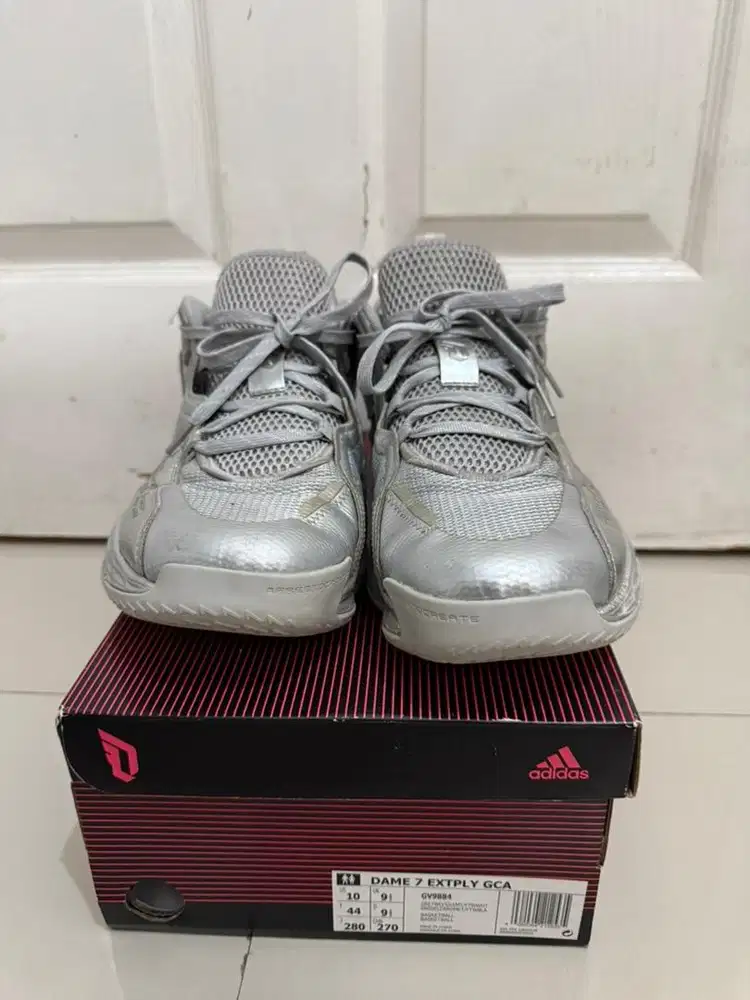 USED sepatu basket adidas dame7extply sz44 us10 bekas original box