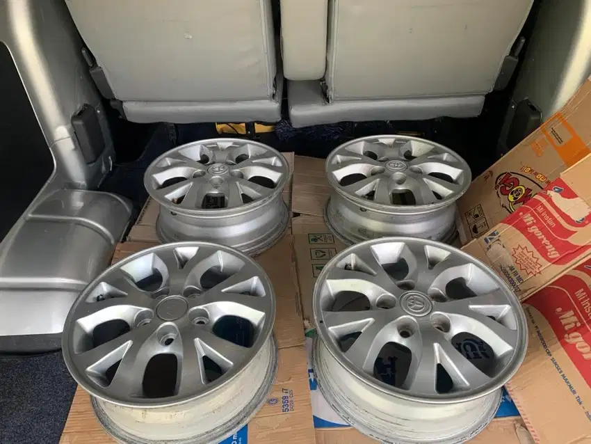 Velg OEM Innova R15 Pcd 5x114