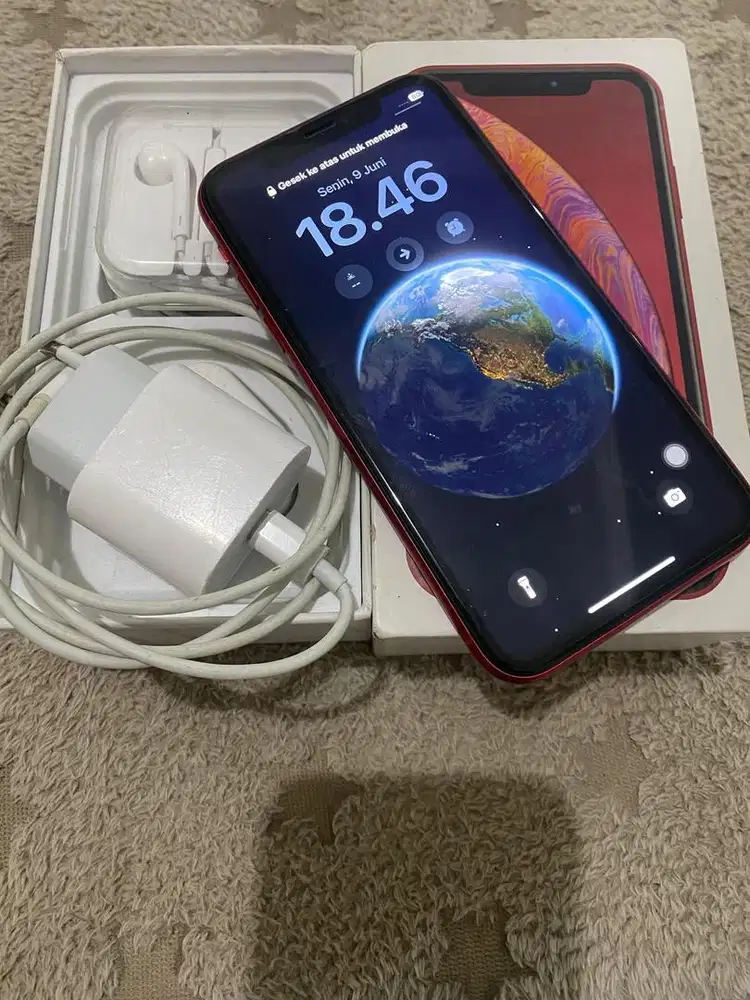 iphone XR red 64gb lengkap