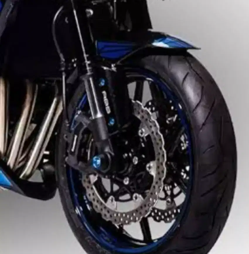 Velg depan Original Moge Kawasaki Z900 double disk