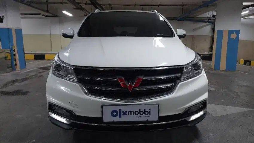 Wuling Cortez 1.5 C Bensin-MT 2018 Putih