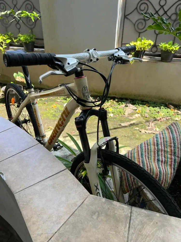 Sepeda MTB merk “Bianchi” type DOS 4600