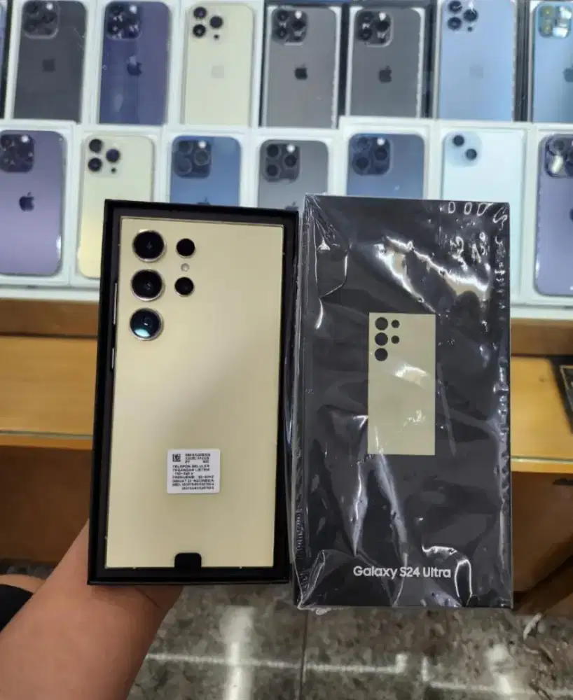 Samsung Galaxy S24 Ultra 5G 12/256 GB SEIN Kondisi Seperti Baru