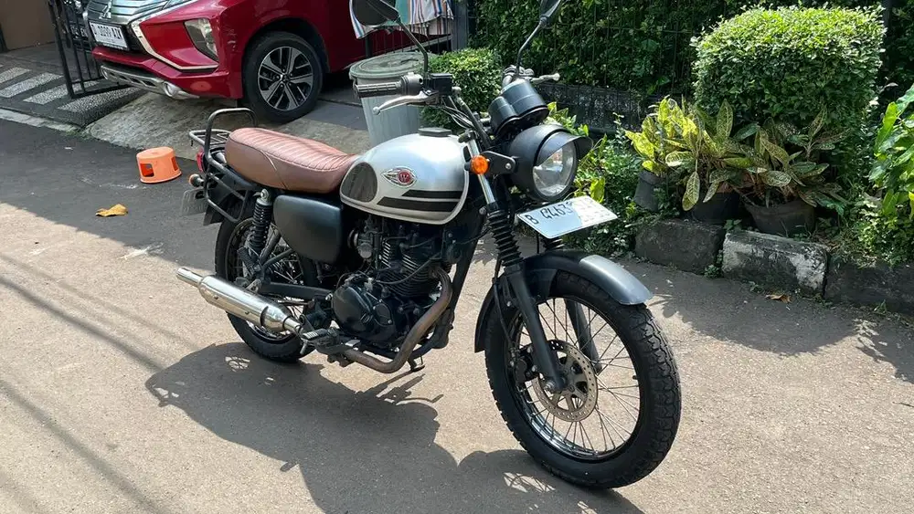 DIJUAL Kawasaki W175 2019 SECOND