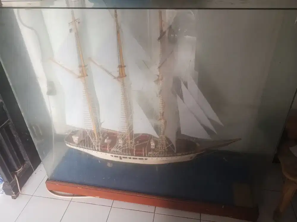 Jual Cepet!! Pajangan Kapal Dewa Ruci 1:50 udah ekstra pelindung kaca