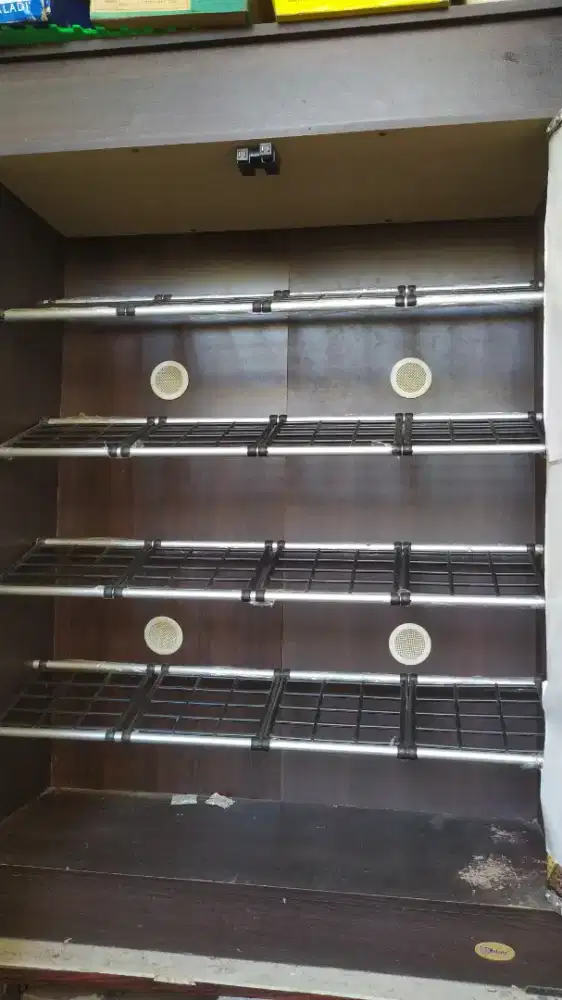 Jual rak sepatu pintu kaca