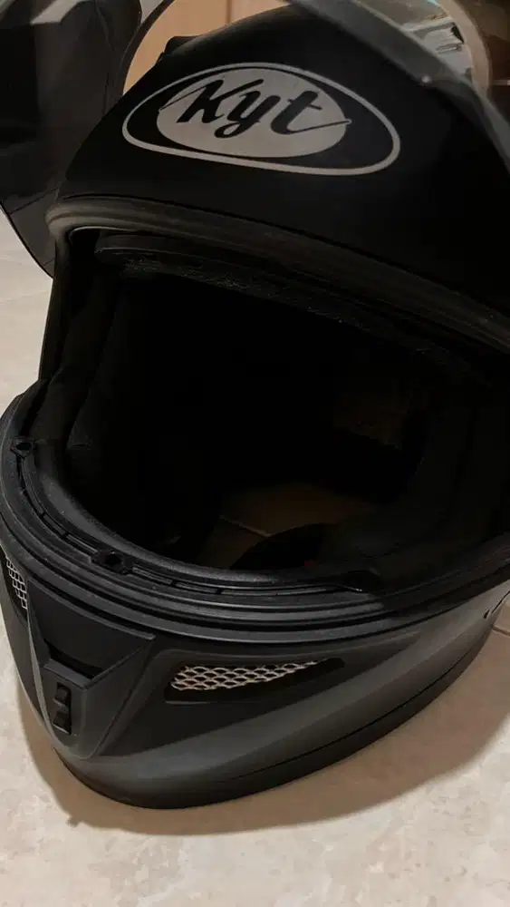 Dijual Helm KYT K2R Black Doff