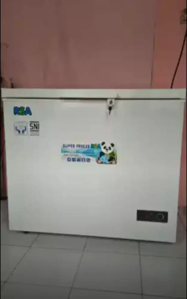 -NEGO SAMPAI JADI- LIKE NEW DI JUAL FREEZER RSA KAPASITAS BESAR