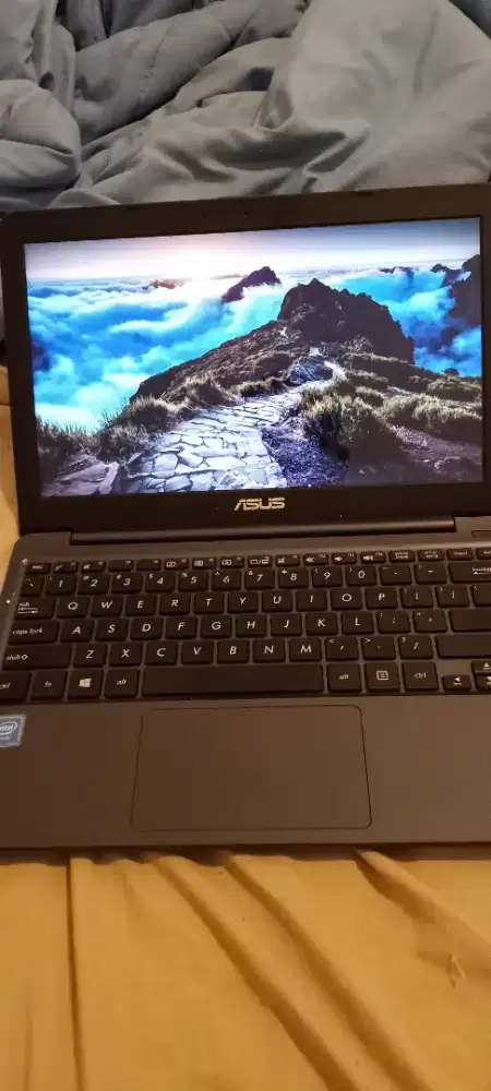 Di jual Notebook Asus