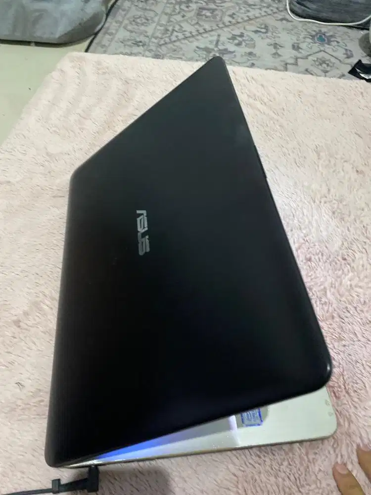 Laptop ASUS VivoBook 14 X441UBR