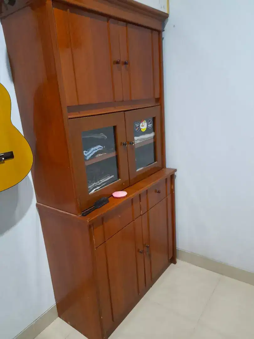 Lemari baju anak dan meja belajar