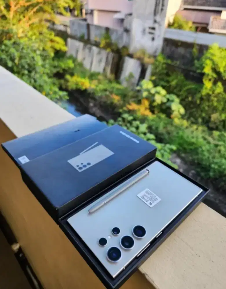 Samsung Galaxy S24 Ultra 5G 12/1000 GB SEIN Kondisi Seperti Baru