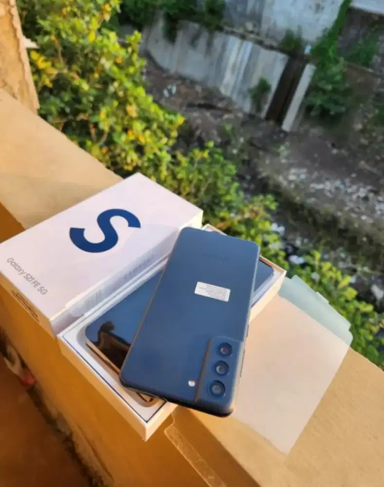 Samsung Galaxy S21 FE 8/128 GB SEIN Kondisi Bagus Siap Pakai