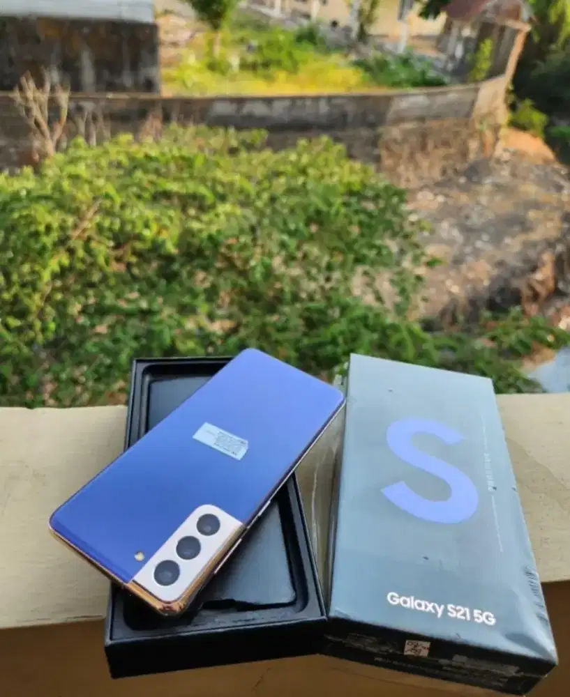 Samsung Galaxy S21 5G 8/128 GB SEIN Kondisi Bagus Siap Pakai