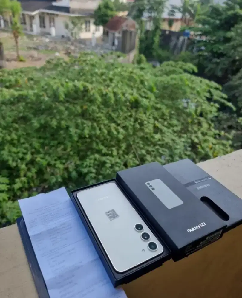 Samsung Galaxy S23 5G 8/256 GB SEIN Kondisi Bagus Siap Pakai