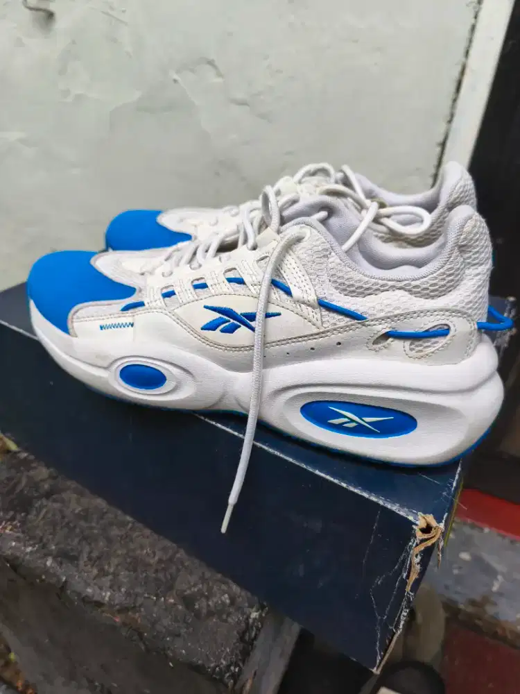 Reebok solution mid allen iverson size 44.5 (28.5 cm)