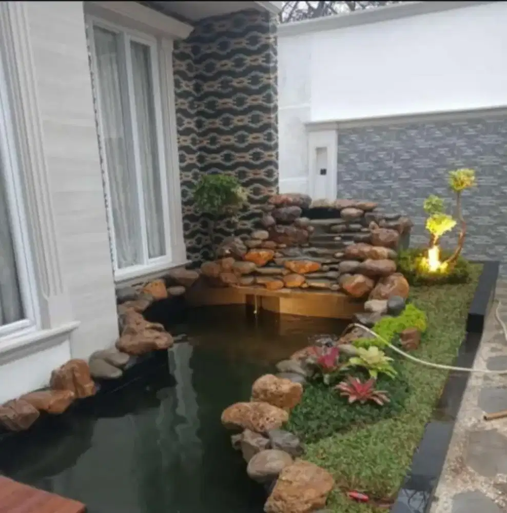 Bikinan taman rumput bunga berkualitas